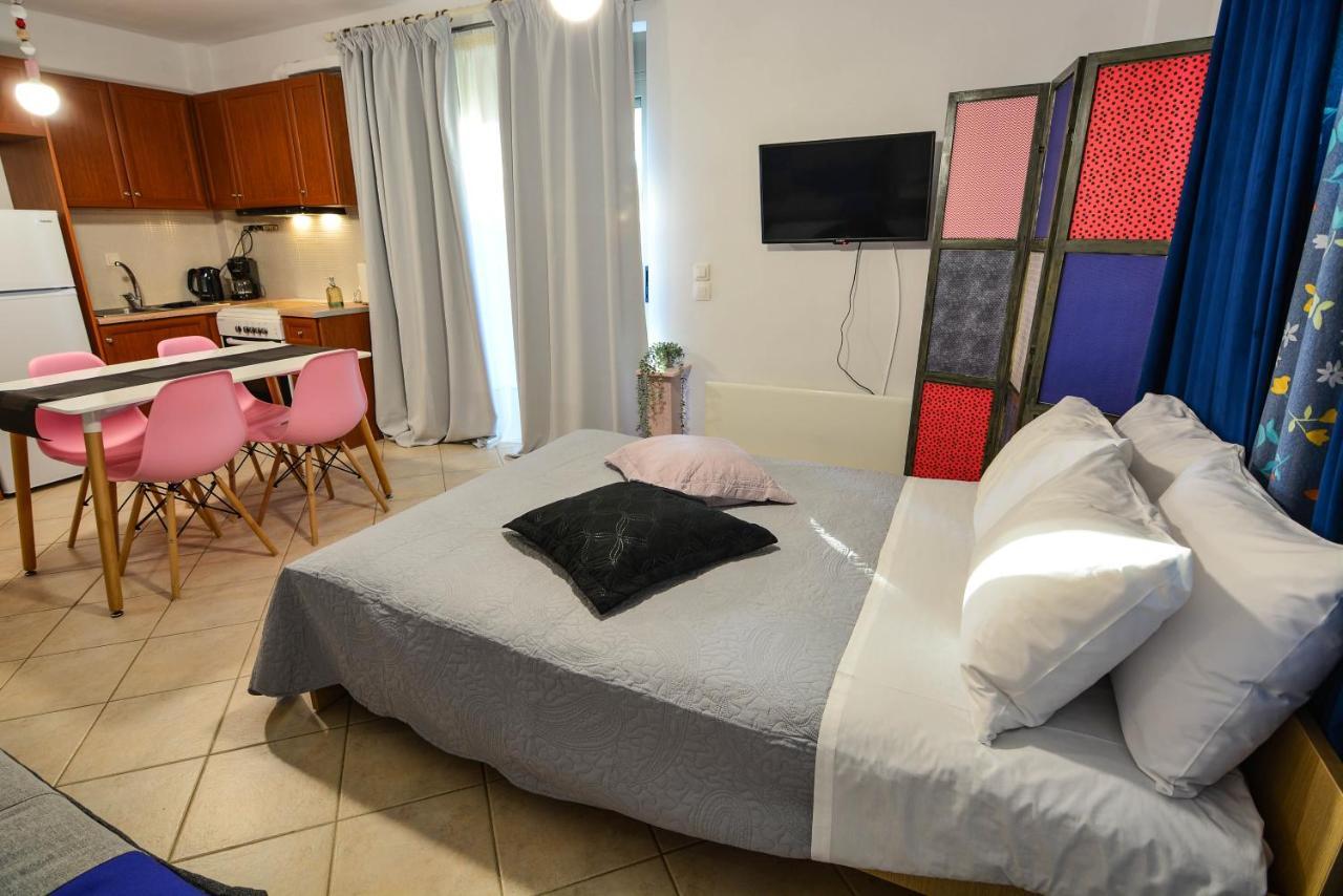 Theoni'S Apartments クシロカストロ エクステリア 写真